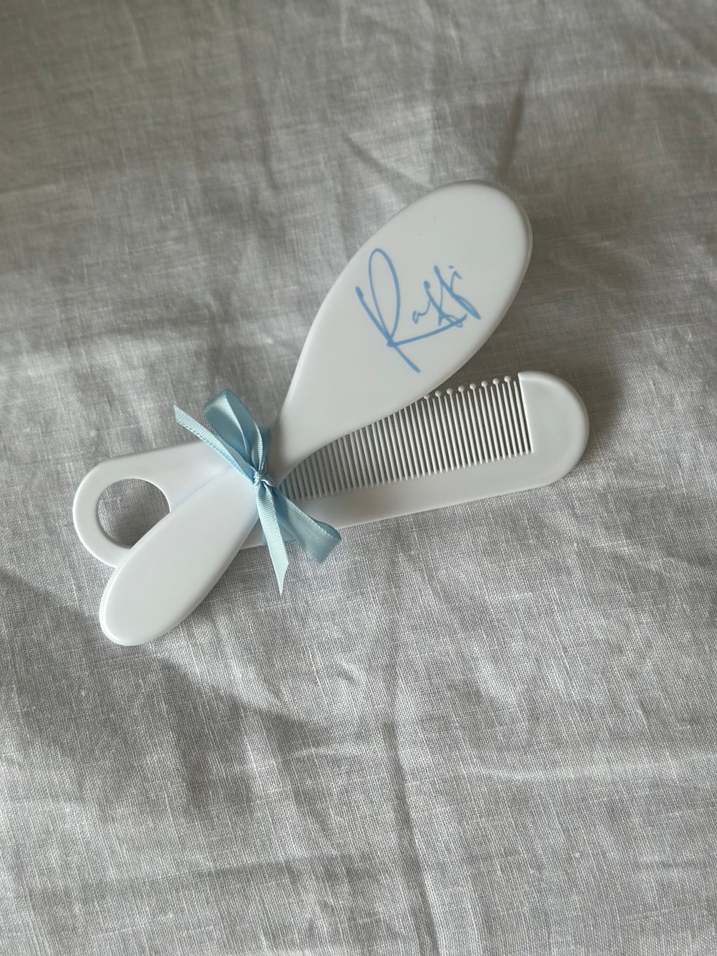 White Brush & Comb Set